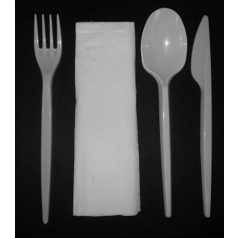   Műanyag előrecsomagolt kés, villa, kanál, szalvéta [50db]